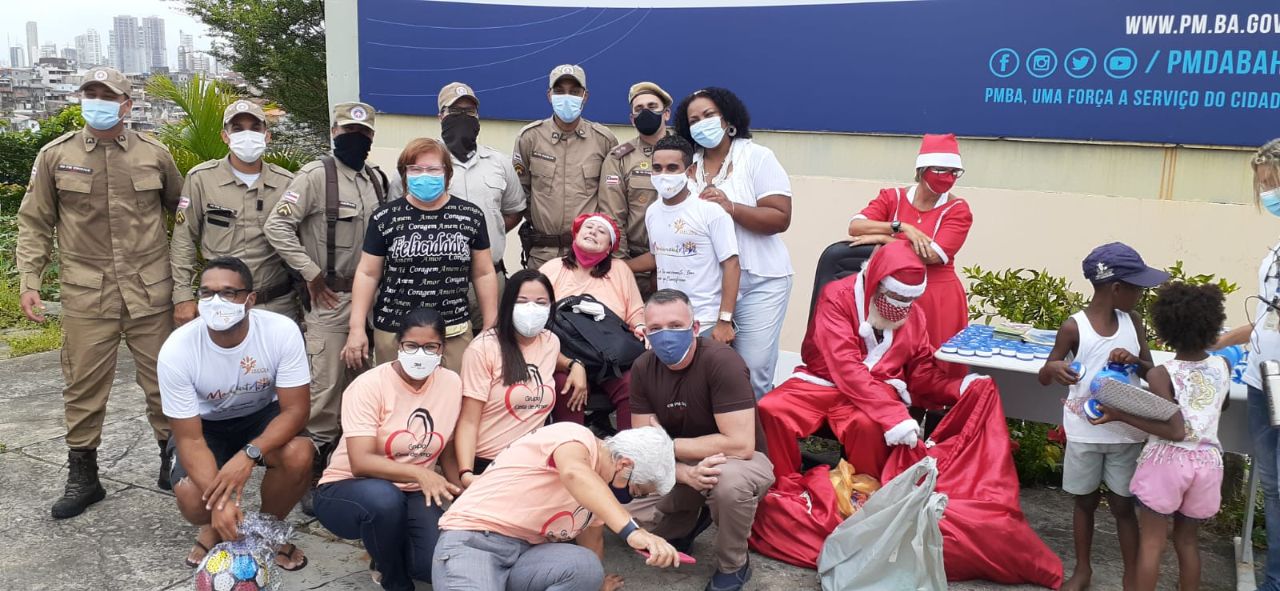 DISTRUIÇÃO DE CESTAS BÁSICAS 